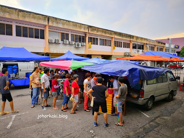 Teochew Kueh at JB Pasar Malam that's Always Sold Out earlier Sunset Teochew-Kueh-JB-Pasar-Malam