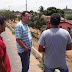 IVANILDINHO ACOMPANHA LEVANTAMENTO FEITO PARA A ELABORAÇÃO DE PROJETOS DE DRENAGEM E PAVIMENTAÇÃO DE RUAS NO BAIRRO PARAÍSO
