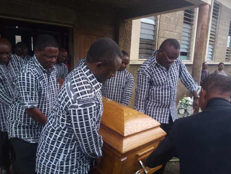 The Median Newspaper Befitting funeral for an exemplar of simplicity