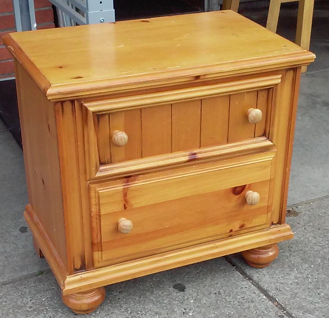 UHURU FURNITURE & COLLECTIBLES SOLD Broyhill Knotty Pine Nightstand 25