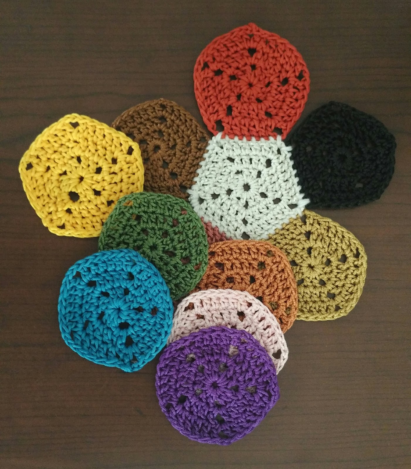 crochet-kalaakari-crochet-soccer-ball-free-pattern