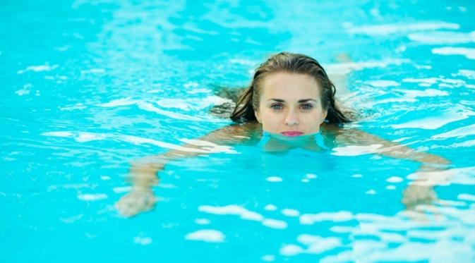 Hasil gambar untuk tips berenang saat haid
