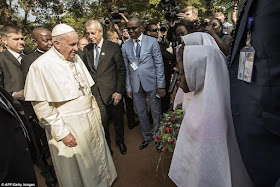 Photos: Pope Francis Visits Mosque In 
Central African Republic