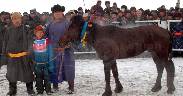 Ах дүү 2 хээр азрага.