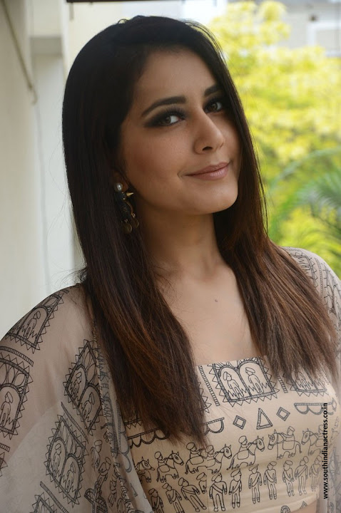 Raashi Khanna stills At Tholiprema Movie Interview