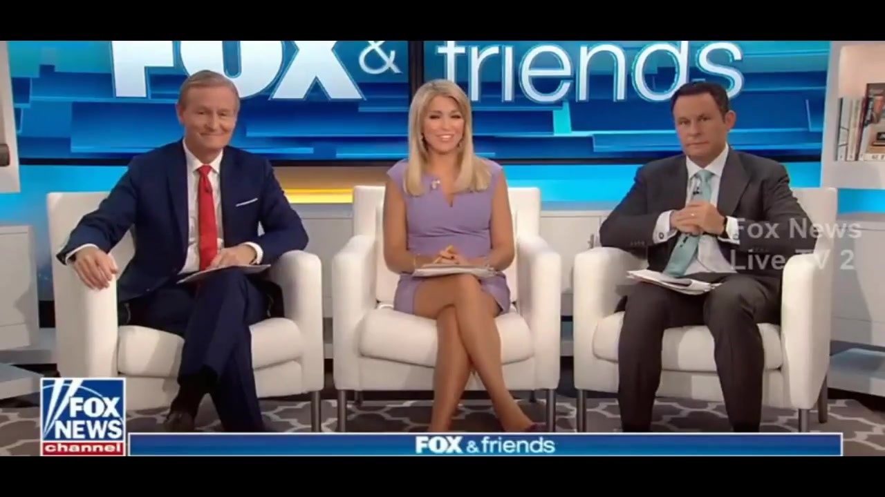 The Babes We Love: Ainsley Earhardt - 10/25/17 - Sexy Legs and Thighs