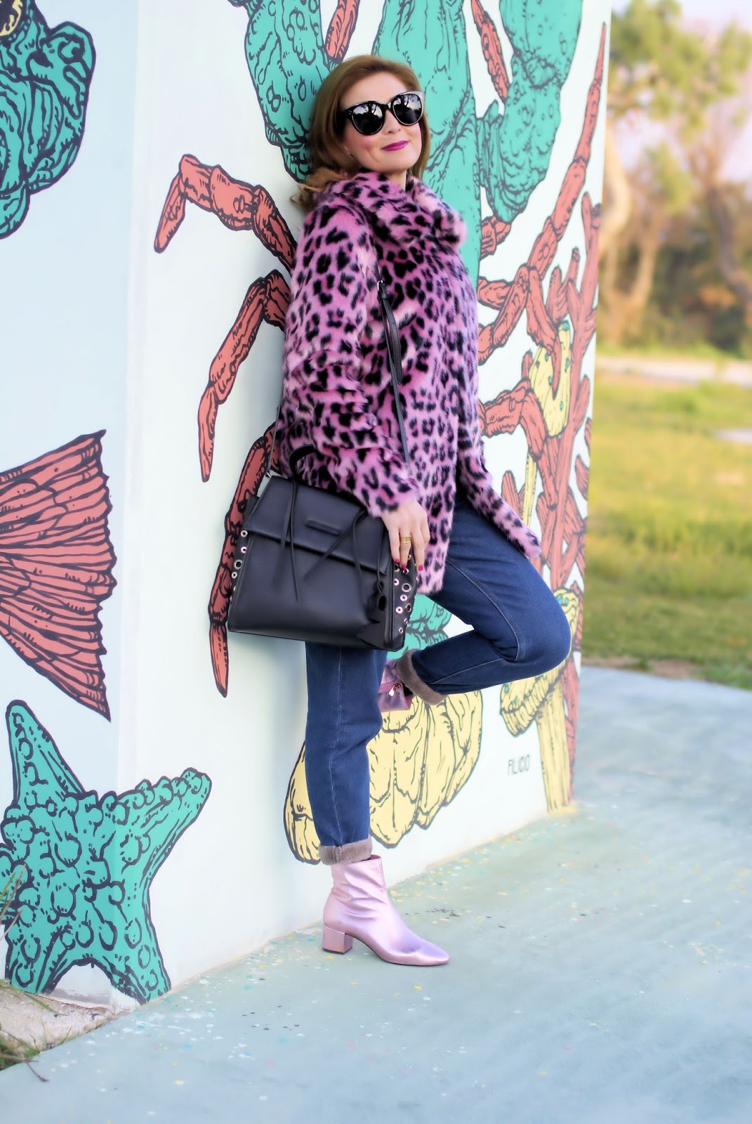 How to wear pink in the Winter: pink leopard faux fur jacket on Fashion and Cookies fashion blog, fashion blogger style