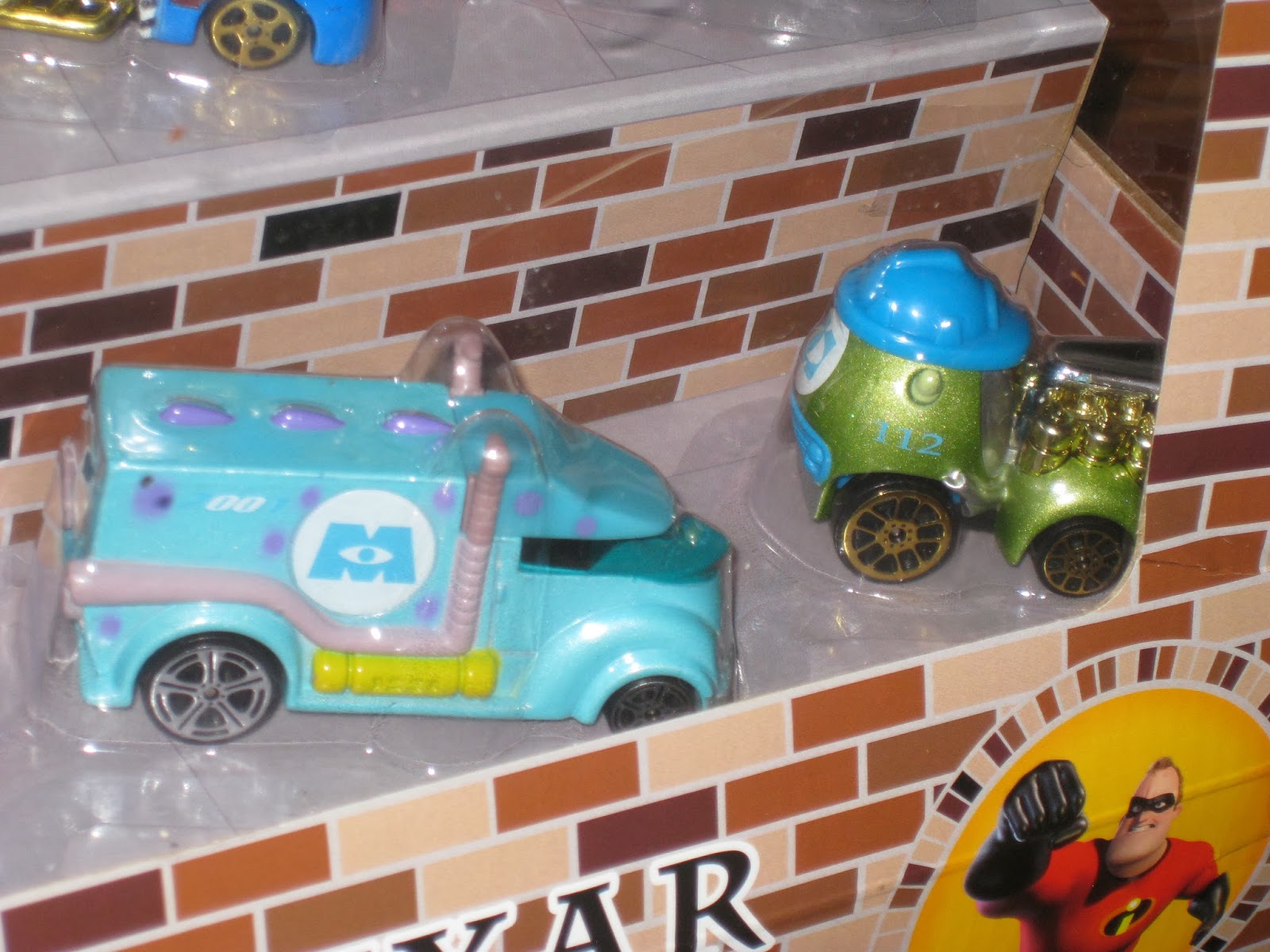 disney parks Disney·Pixar diecast Racers 11-Pack