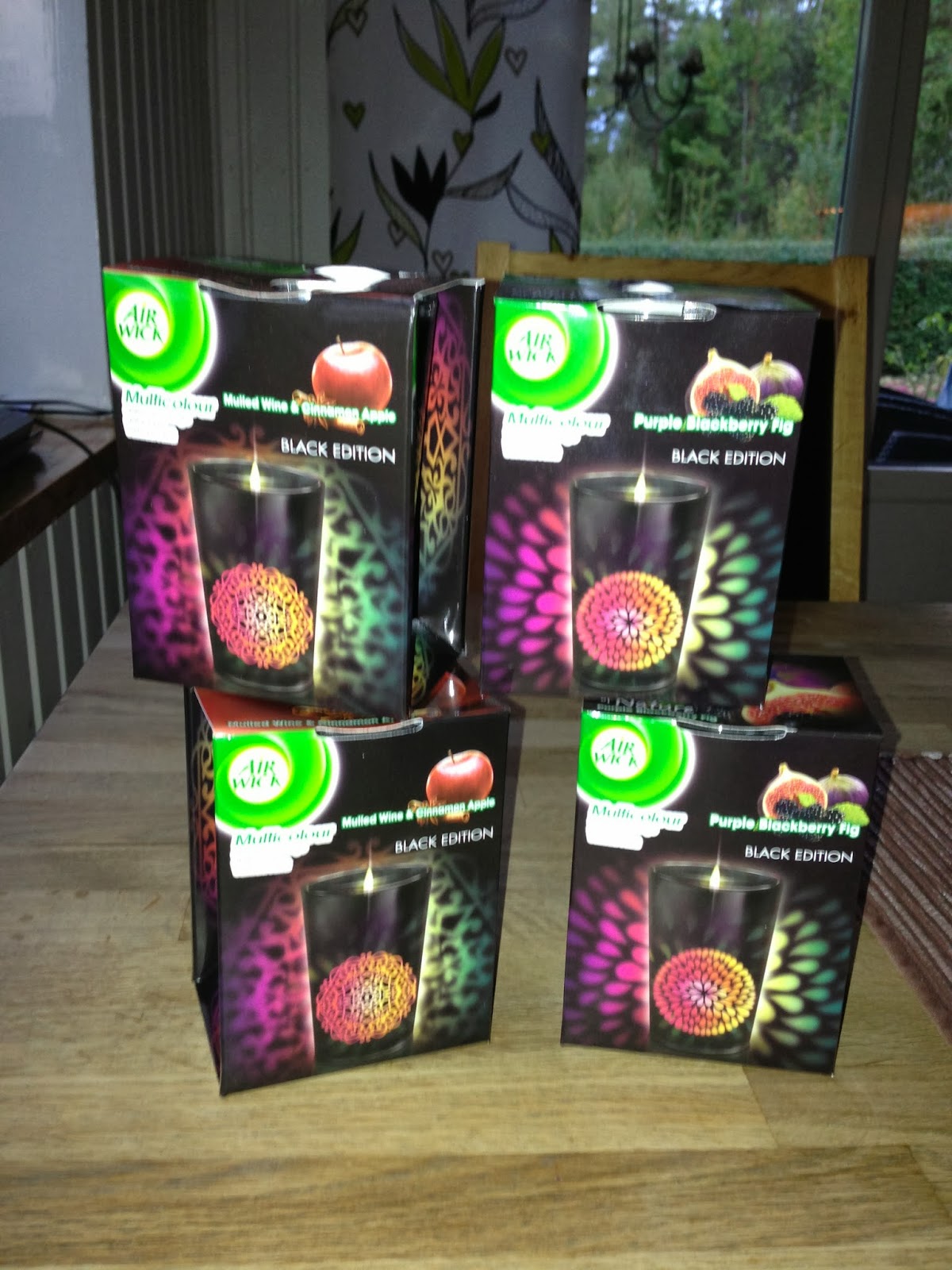 Tulipans Bakverk Purple Blackberry Air Wick Black Edition doftljus