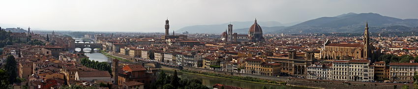 Pano - 5 Images Imagem de Florença a partir dum ponto alto, num panorama de cinco fotos