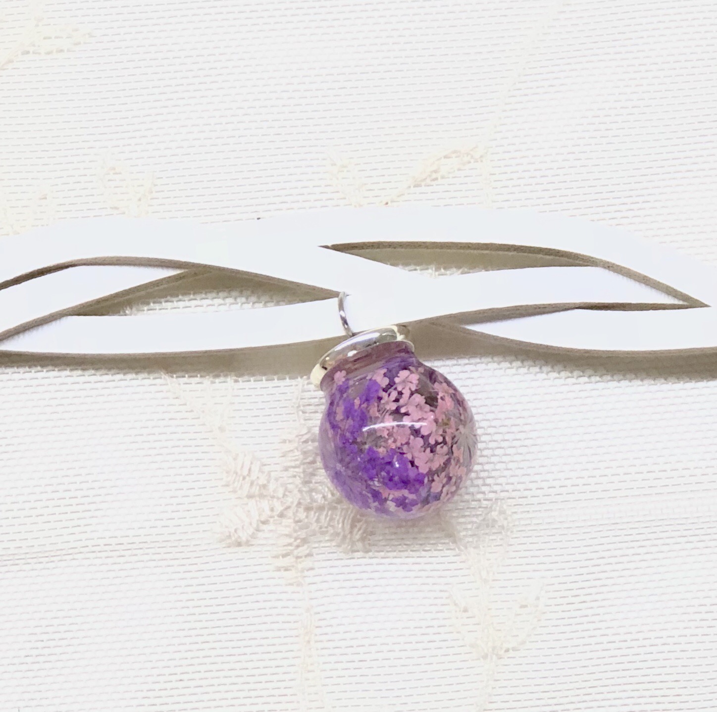 crafterNOVICE flower resin orb leather bracelet