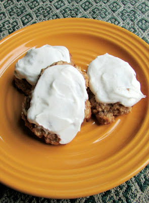 banana bread cookies with maple cream cheese frosting