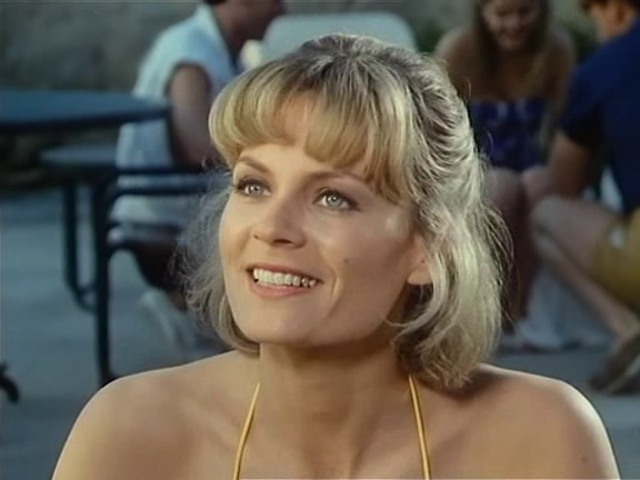 Zebradelic: More pics of actress Jennifer Holmes