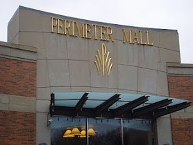 Hollister shop perimeter mall
