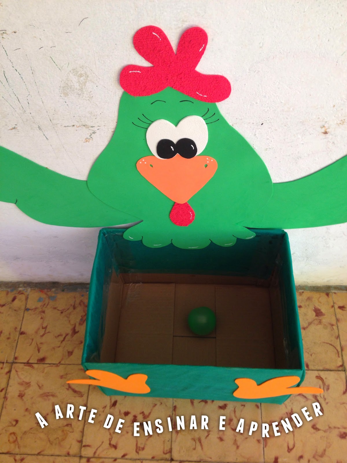 Jogo divertido com galinhas coloridas - A Arte de Ensinar e Aprender