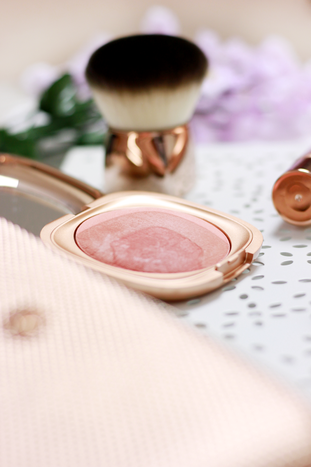 KIKO Milano Desert Dunes Baked Blush Lust Coral An image of the KIKO Milano Desert Dunes Baked Blush Lust Coral