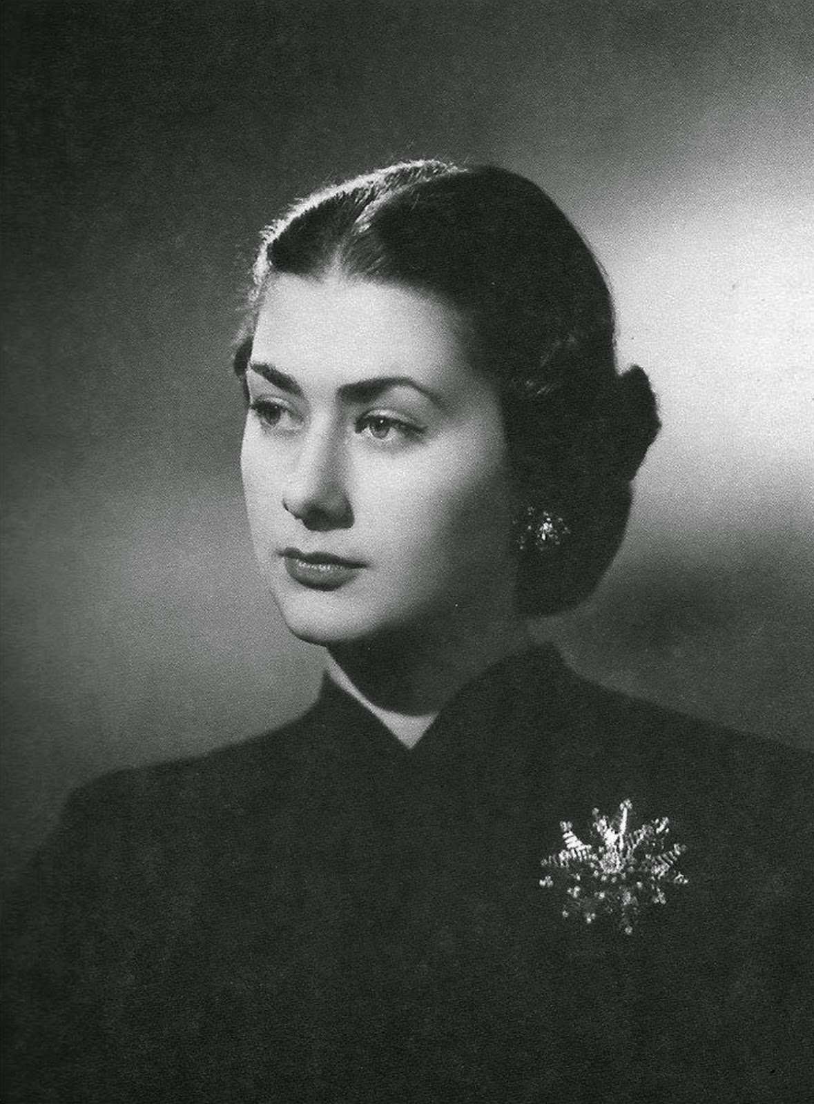 Неслишах султан. Принцесса неслишах османоглу. Неджла-султан. Фатьма назлишах османоглу султан. Фатьма неслишах османоглу.