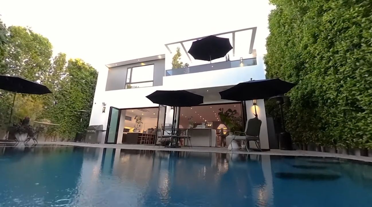 20 Photos vs. 6141 5th Street | Beverly Grove - Luxury Home & Interior Design Video Tour 20 Photos vs. 6141 5th Street | Beverly Grove - Luxury Home & Interior Design Video Tour