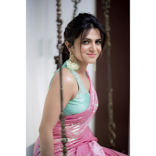 Anchor DD Divyadarshini Glam Pink Saree Photoshoot Anchor DD Divyadarshini Glam Pink Saree Photoshoot