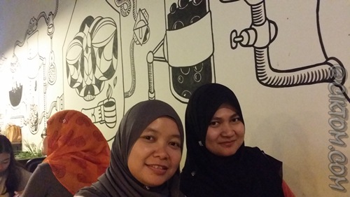 Mural di wall Chemistry Cafe