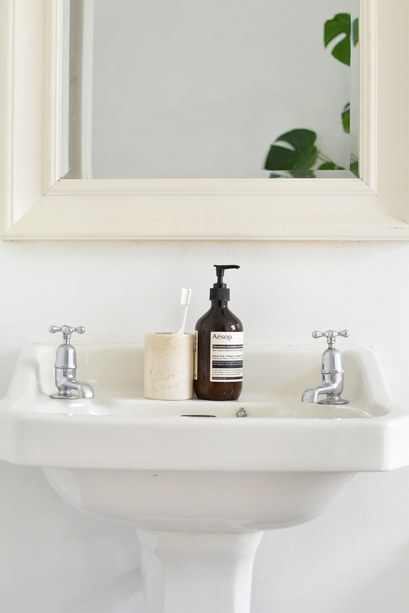 5 tips for styling a bathroom — Caroline Burke Burkatron