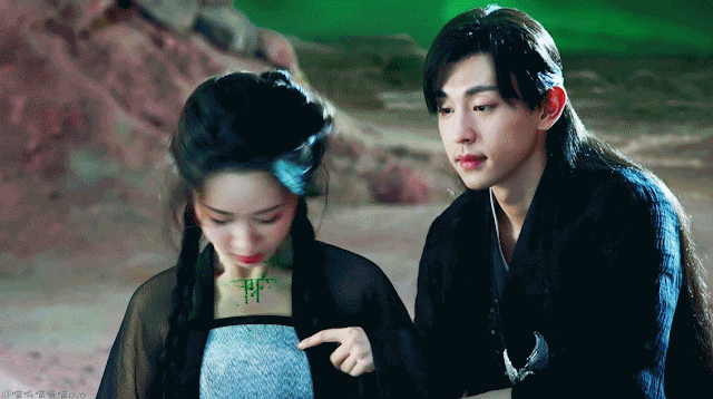 DENG LUN AND YANG ZI ARE SWEET IN ASHES OF LOVE BEHIND THE SCENES