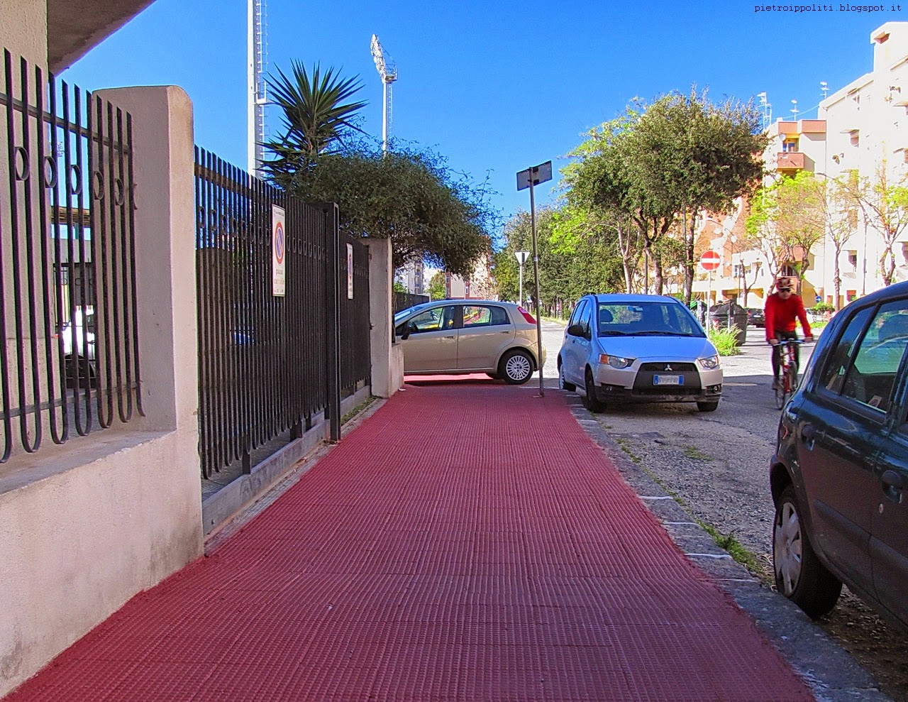 Viale Calabria incrocio con Traversa IX Viale Aldo Moro Viale Calabria incrocio con Traversa IX Viale Aldo Moro