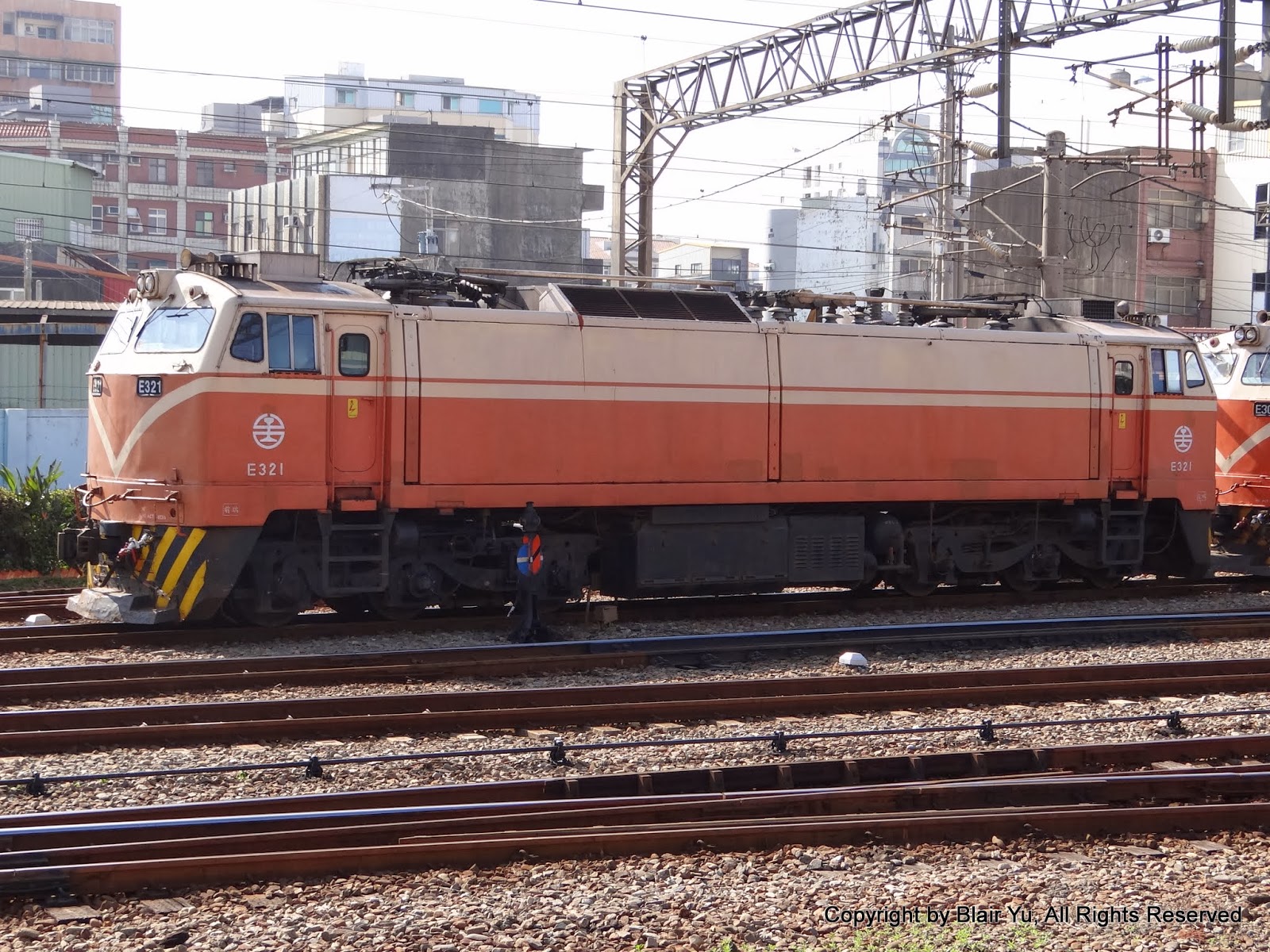 Blair's 鐵道攝影: E321電力機車 / TRA E321 Electric locomotive