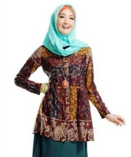 Desain baju batik remaja lengan panjang berhijab Desain baju batik remaja lengan panjang berhijab