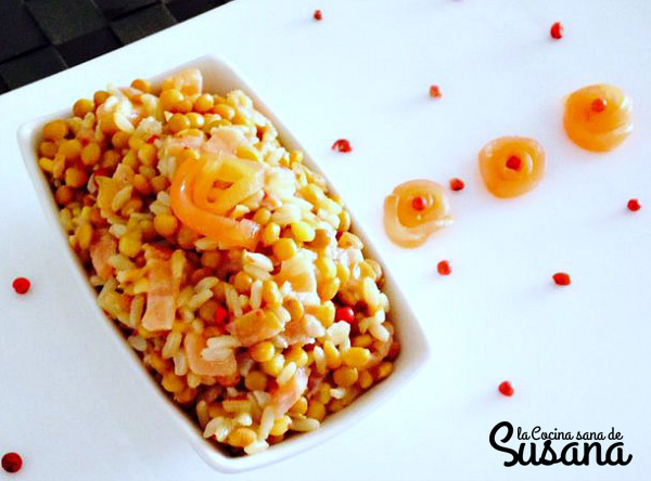 como hacer una ensalada de lentejas con salmón ahumado y arroz
