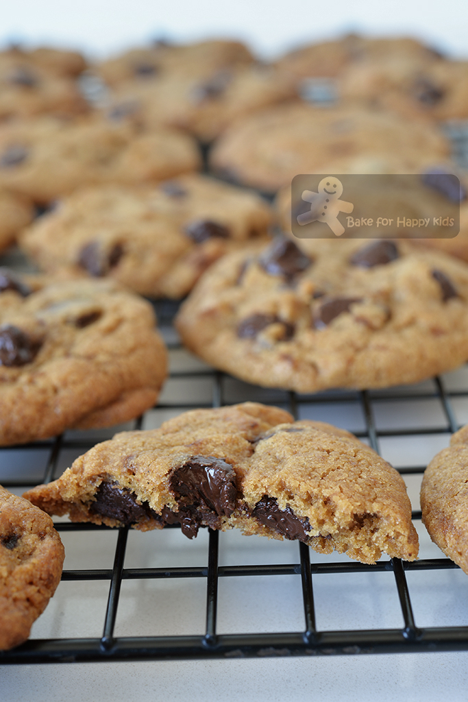 Bake For Happy Kids Looking For The Best Copycat Crispy Famous Amos Chocolate Chip Cookies Part Two Two Recipes