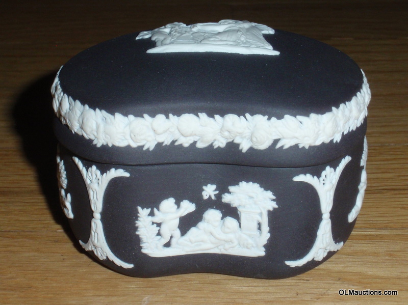 Wedgwood For Sale Beautiful Black Wedgwood Jasperware Trinket Box