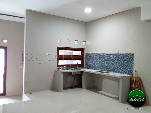 Rumah Baru 2 Lantai jalan Magelang Km 4 Rumah Baru 2 Lantai jalan Magelang Km 4