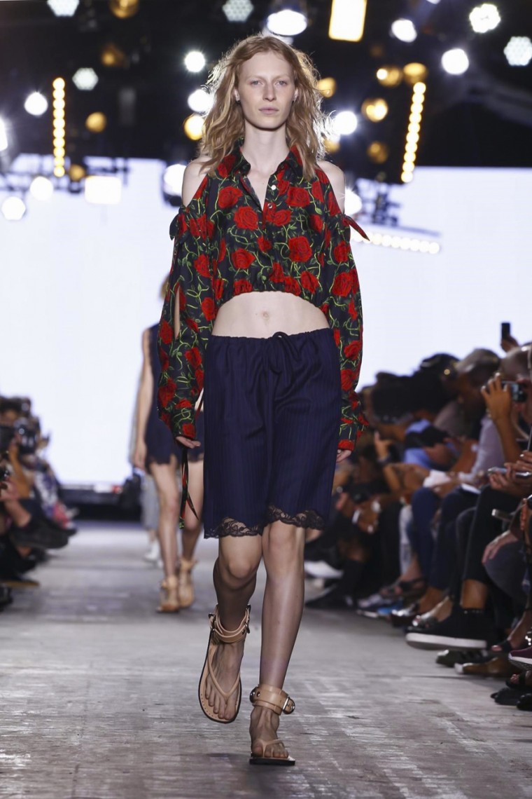 Alexander Wang- Spring Summer 2017 - New York Fashion Week alexander-wang, alexander-wang-ss17, alexander-wang-spring-summer, alexander-wang-spring-summer-2017, alexander-wang-spring-summer-new-york-fashion-week, alexander-wang-printemps-ete, dudessinauxpodiums, du-dessin-aux-podiums, nfwlive, nfw16