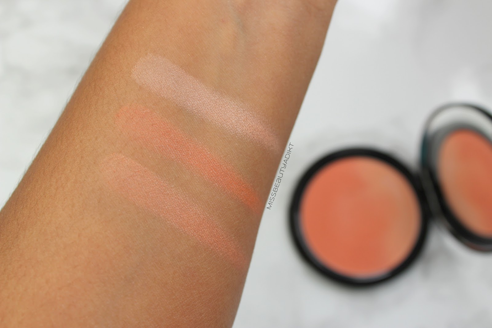 nyx strictly chic blush