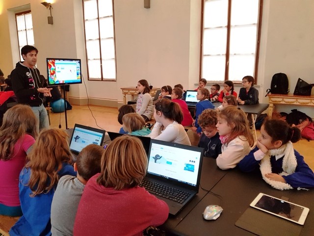 Lezione di Tinkercad alle Utopie Concrete 2017-Scuola Borgo Antico