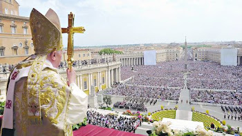 al menos 150 mil reunidos al pie del balcón de San Pedro escucharon a Benedicto XVI