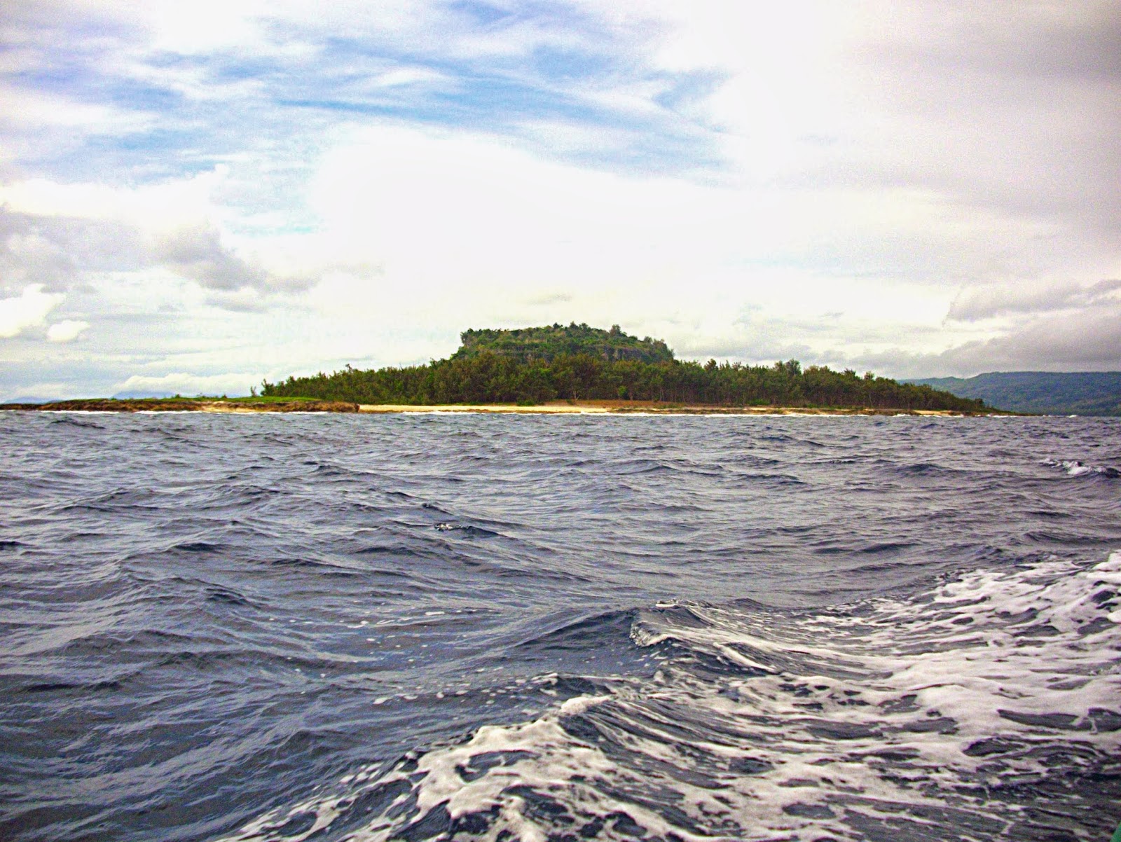 Of Hats and mass burial sites, Aretoka Island Far Flung Places