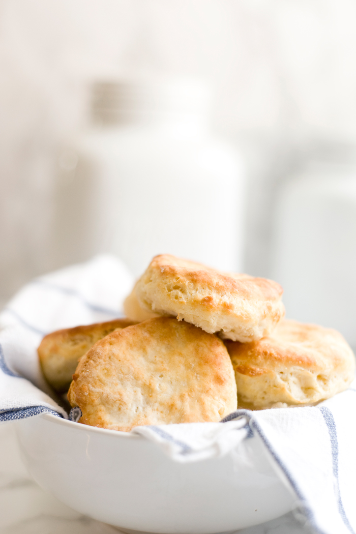QUICK & EASY HOMEMADE BISCUITS QUICK & EASY HOMEMADE BISCUITS