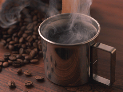 Cómo afecta el café a su mente y a su cuerpo durante 6 horas