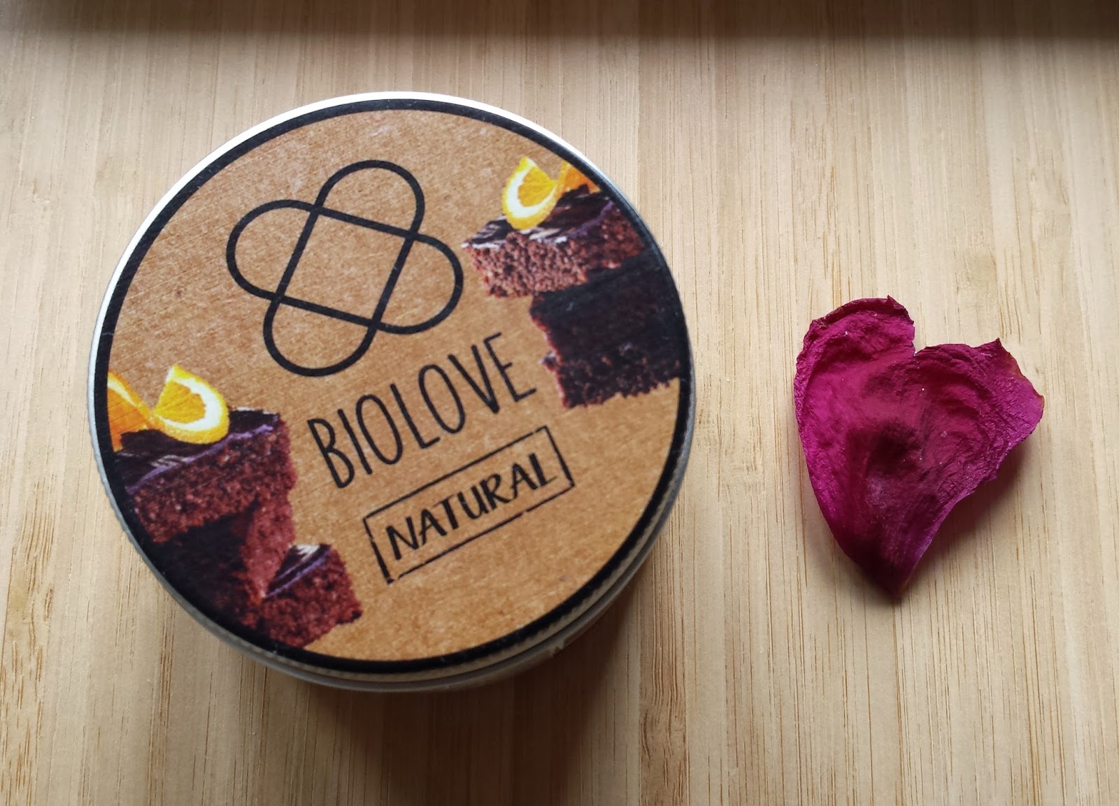 Polskie kosmetyki BioLove - mus do ciała brownie z pomarańczą 