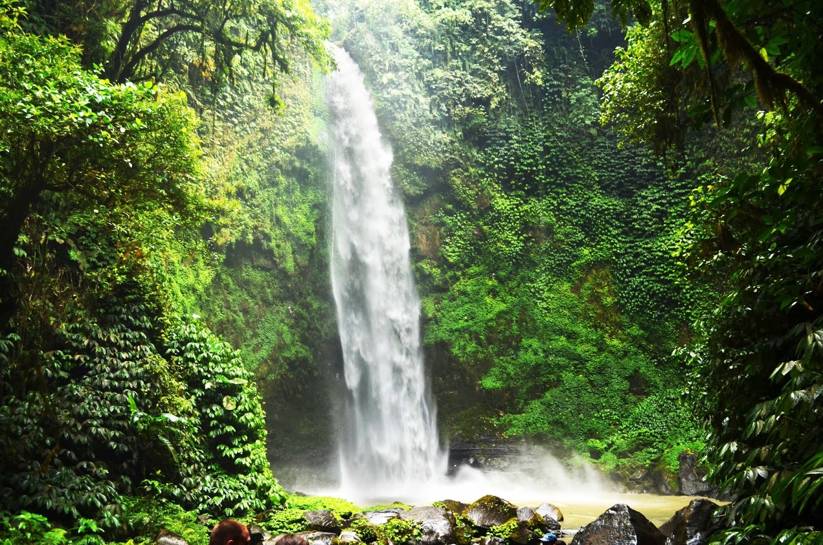 Nungnung Waterfall высота