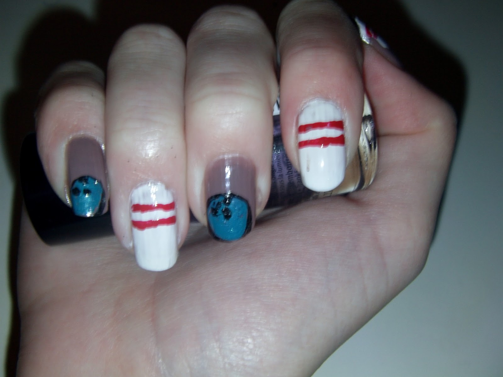 Beauty DIY's Lifestyle NailArt Bowling Nails