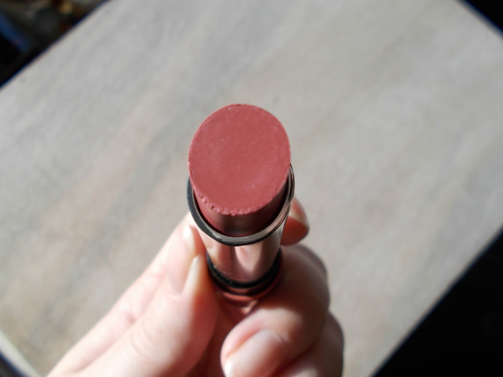 Rimmel The Only 1 lipstick 700 Naughty Nude bullet