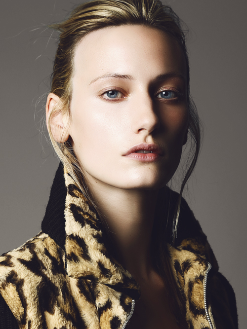 MAJOR MODEL WOMEN: Sarah Dobson by William Lords