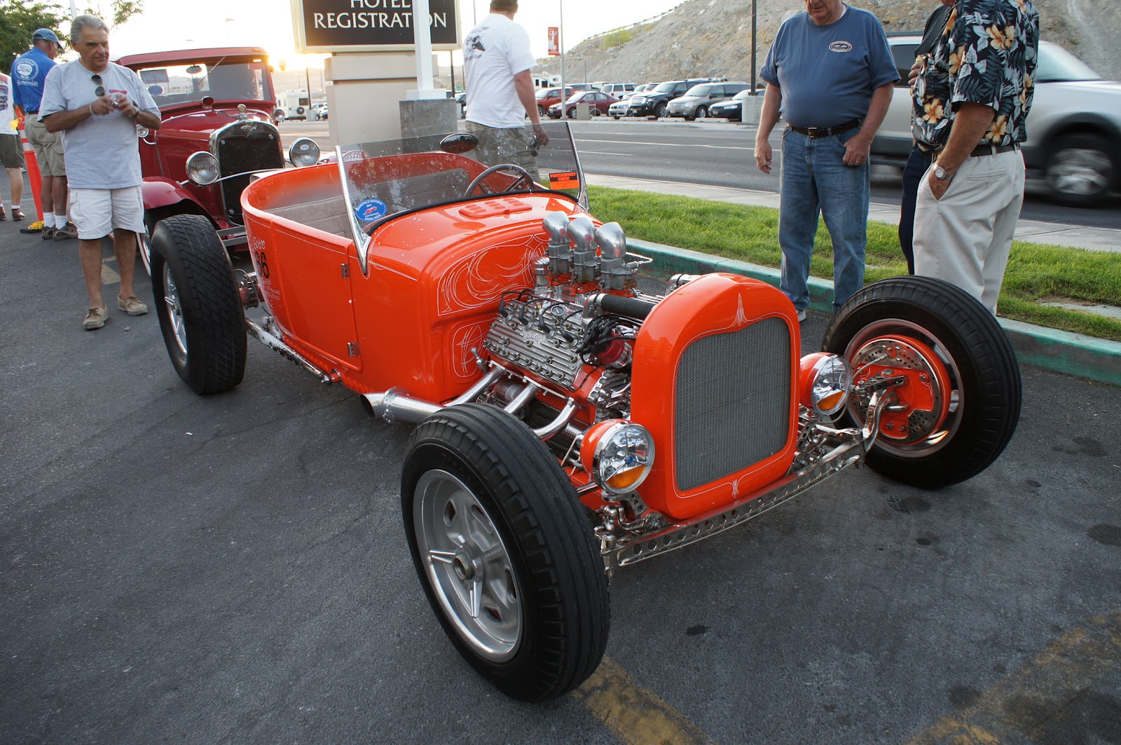 GAS KUSTOMS: Hot rods (1)
