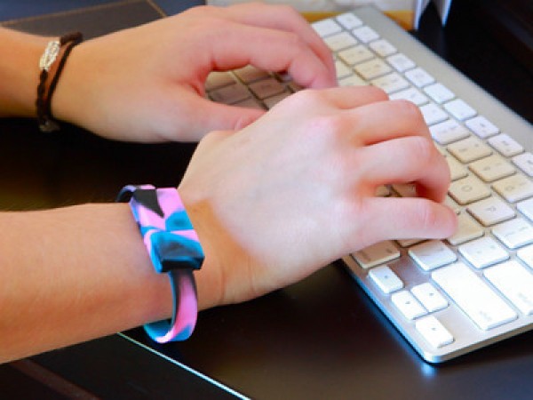 Fashion Wristbands Amazing Practical Wristbands Contain Computer fashion-wristbands-amazing-practical-wristbands-contain-computer