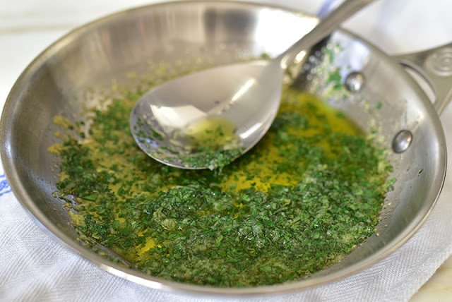 Garlic herb oil