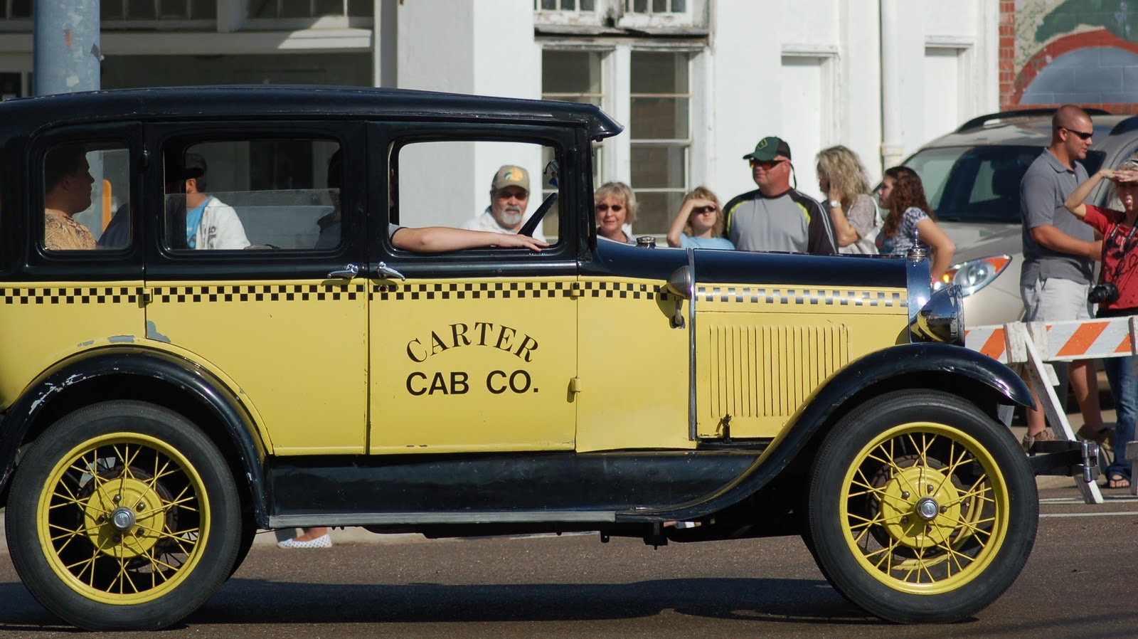 Jim's Blog & Photo Journal: Antique Car Parade - One of the "Funnest