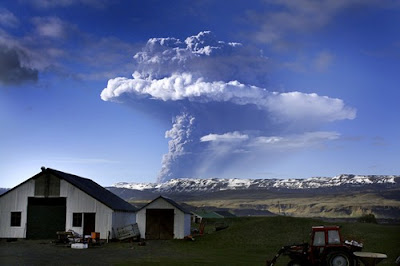 Gigantesca erupcion volcanica en Islandia